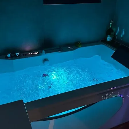 Hébergement de vacances Lov'ardeche - Balneo Glamour Lussas
